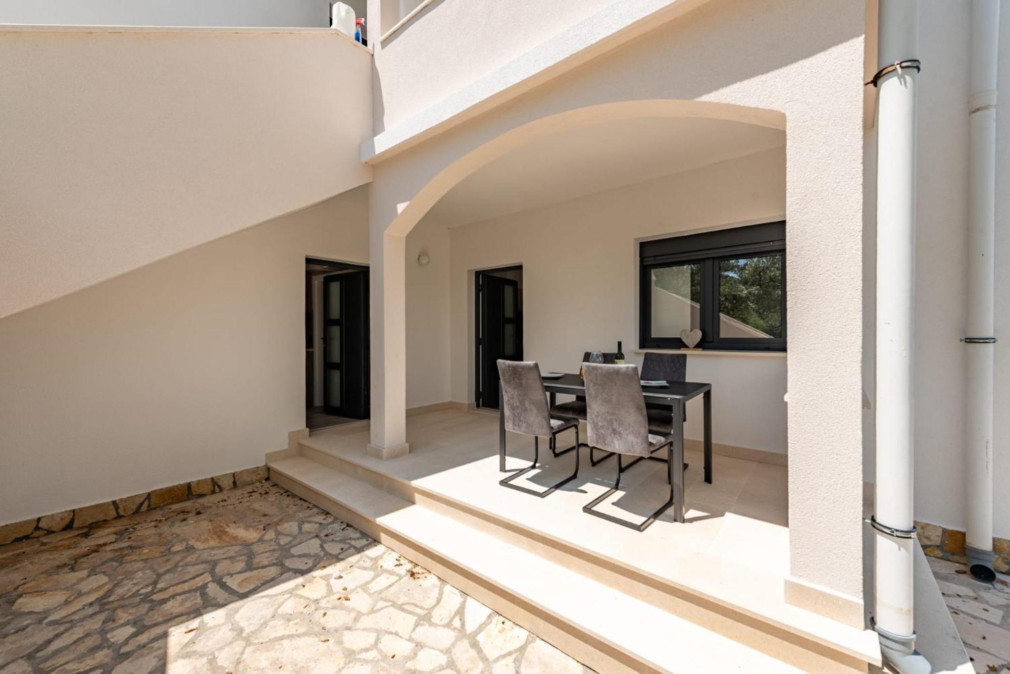 Curic Beachfront *