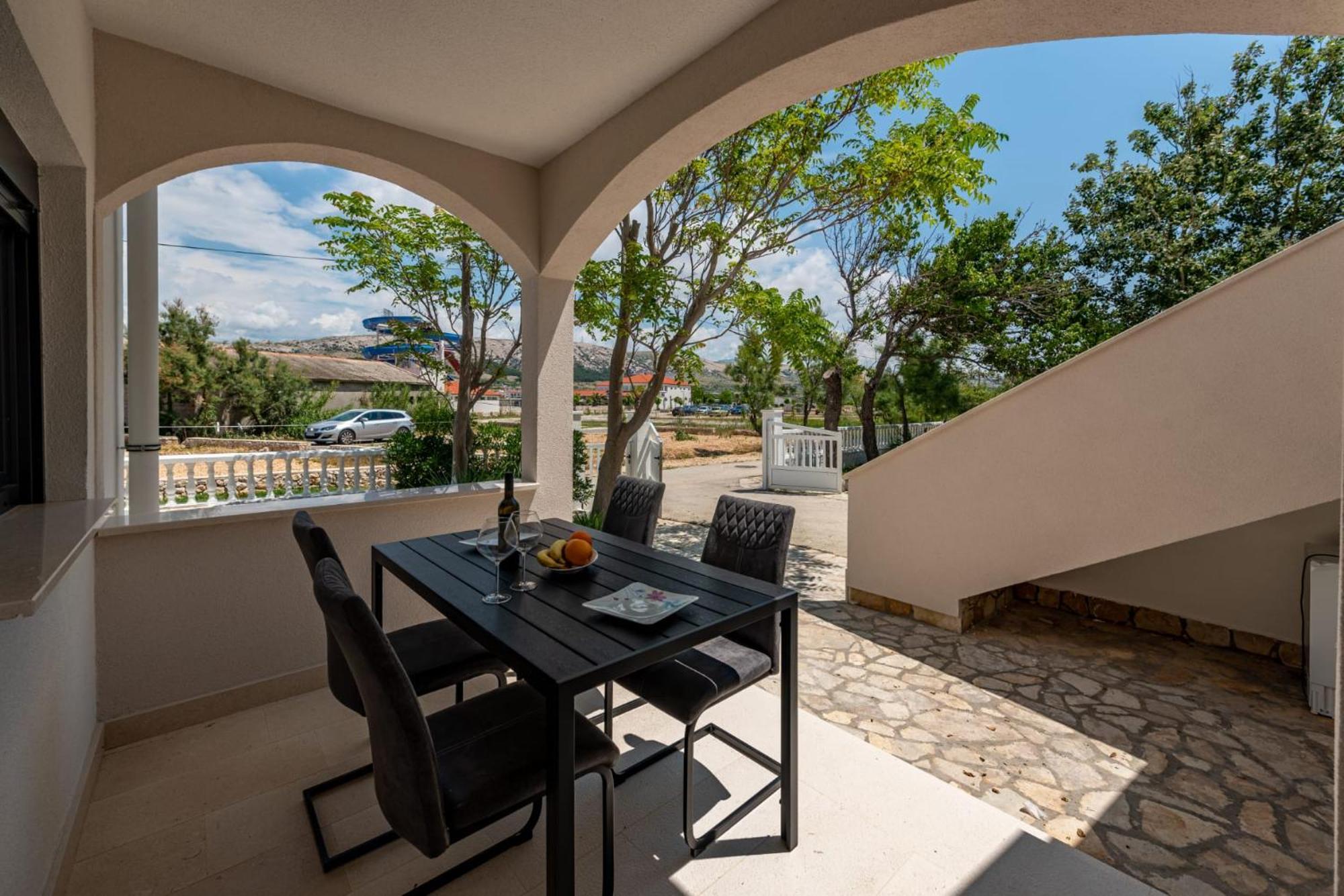 Curic Beachfront *