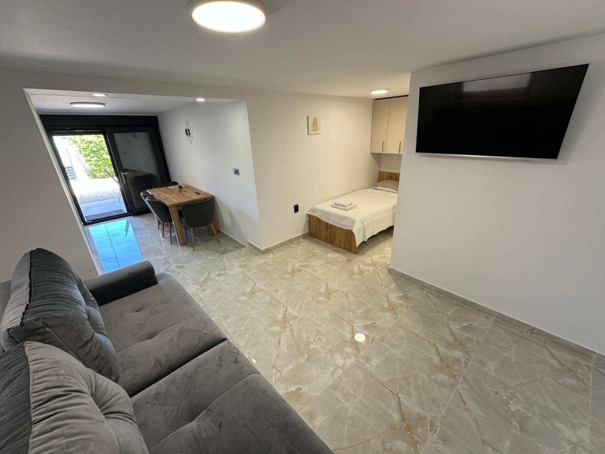 Apartma Curic Beachfront Pag Town